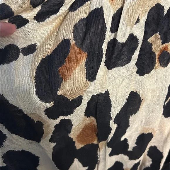 Vince Camuto Leopard Print Rayon Scarf - Picture 2 of 3